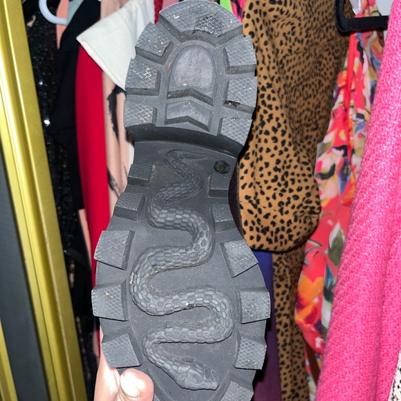 Gucci boots - Picture 2 of 2